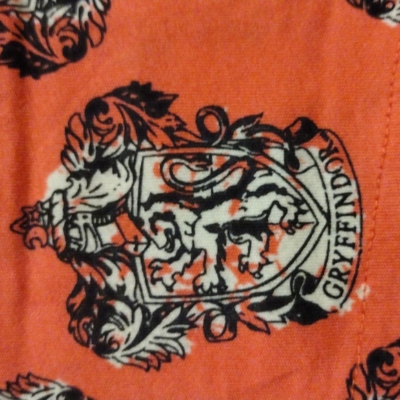 Harry Potter Gryffindor Cotton Shorts - Picture 4 of 4